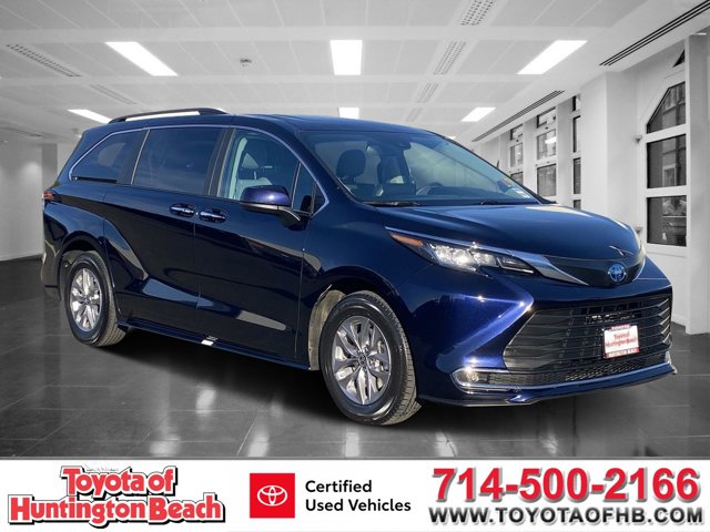 2023 Toyota Sienna XLE