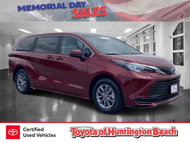 2024 Toyota Sienna LE