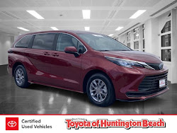 2024 Toyota Sienna LE