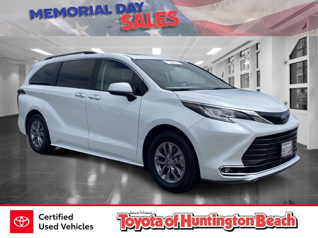 2023 Toyota Sienna XLE