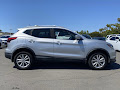 2017 Nissan Rogue Sport SV