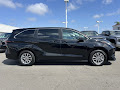 2023 Toyota Sienna LE
