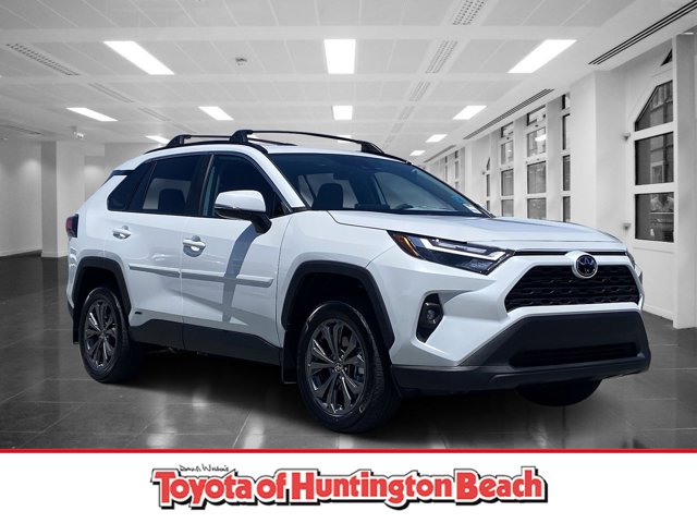 2025 Toyota RAV4 Hybrid XLE Premium