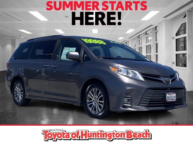 2020 Toyota Sienna XLE