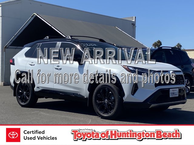 2025 Toyota RAV4 XSE