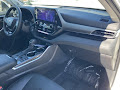 2025 Toyota Highlander Hybrid Limited