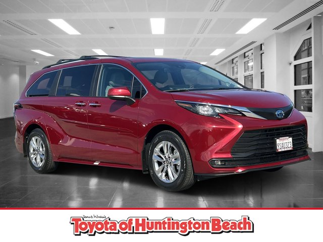 2025 Toyota Sienna XLE