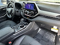 2025 Toyota Highlander Platinum