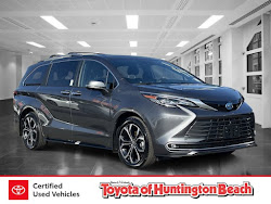 2025 Toyota Sienna Platinum