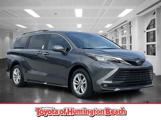 2025 Toyota Sienna XLE