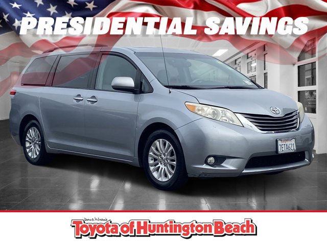 2014 Toyota Sienna XLE