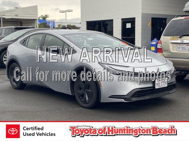 2025 Toyota Prius LE