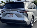 2025 Toyota Sienna LE