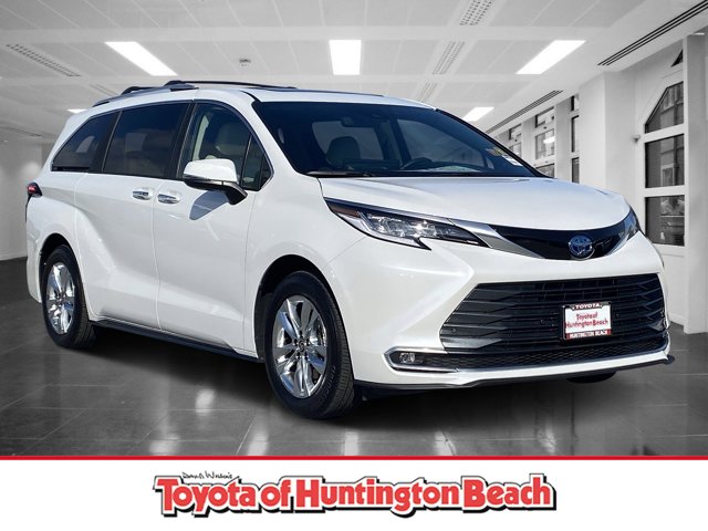 2025 Toyota Sienna Limited