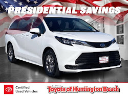 2025 Toyota Sienna LE