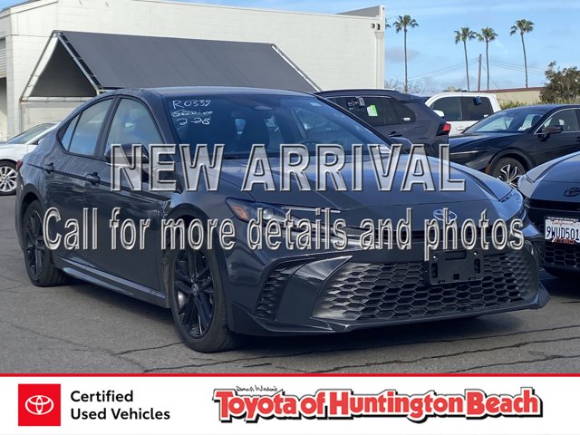 2025 Toyota Camry SE