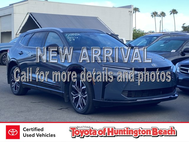 2025 Toyota Crown Signia XLE
