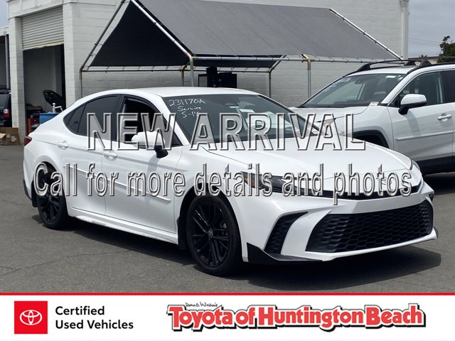 2025 Toyota Camry SE