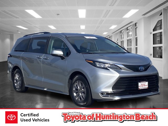 2024 Toyota Sienna XLE