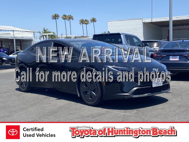 2025 Toyota Prius LE