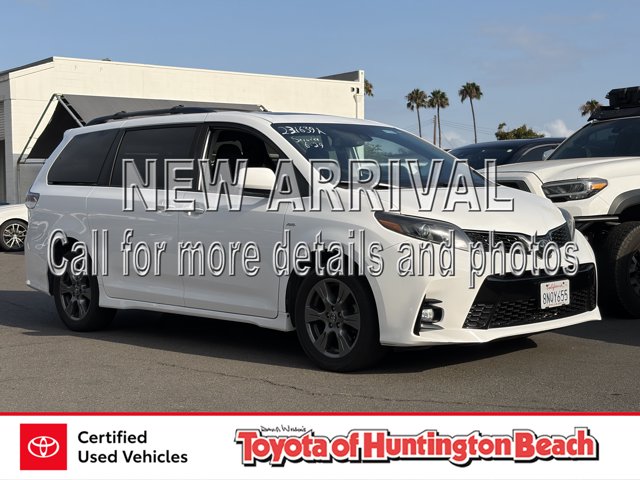 2020 Toyota Sienna SE