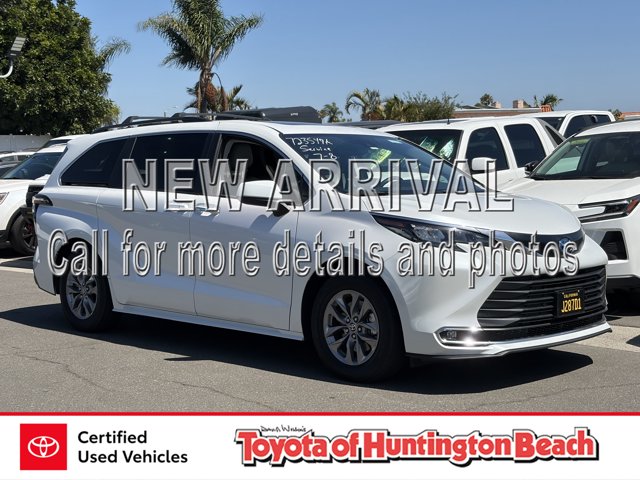 2024 Toyota Sienna XLE