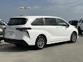 2025 Toyota Sienna LE