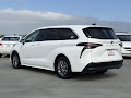 2025 Toyota Sienna LE
