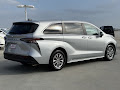 2025 Toyota Sienna LE