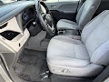 2019 Toyota Sienna LE