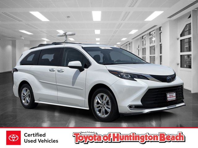 2024 Toyota Sienna XLE