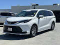 2025 Toyota Sienna LE