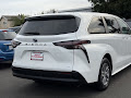 2025 Toyota Sienna LE