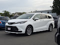 2025 Toyota Sienna LE