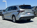2025 Toyota Sienna LE