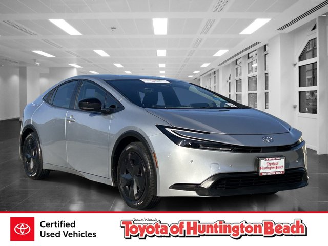 2025 Toyota Prius LE