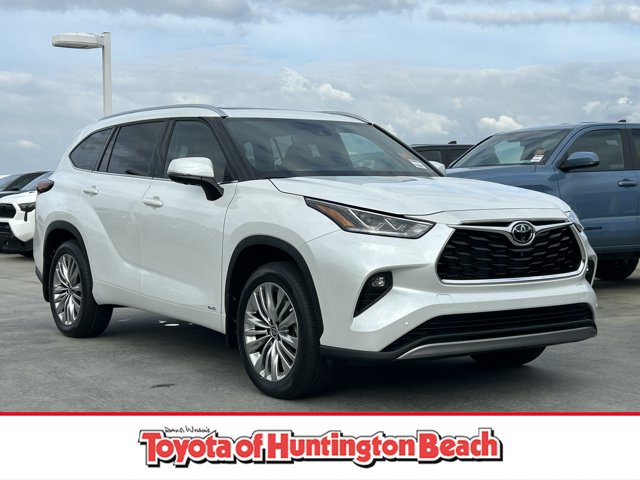 2026 Toyota Highlander Hybrid Platinum